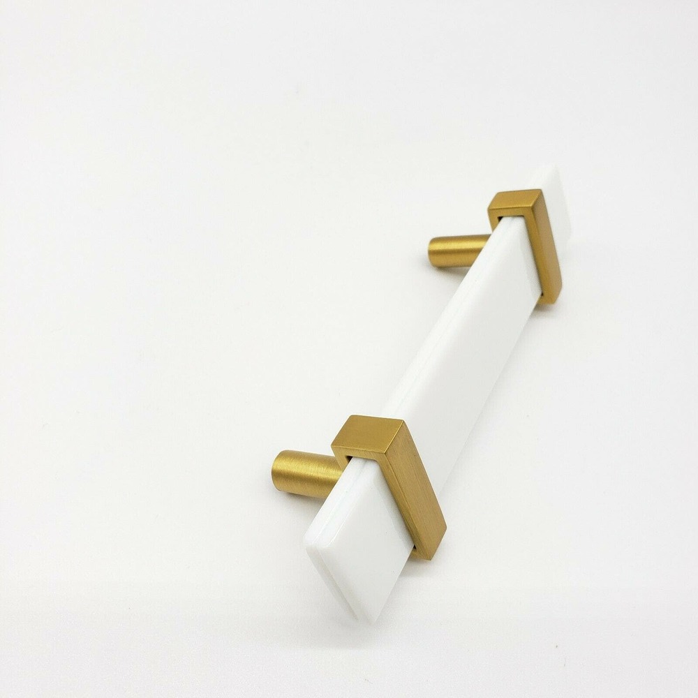 Sietto 5-1/2" Pull Handle White Glass Satin Brass